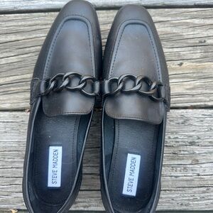 Steve Madden Women’s Black Chain-Accent Loafers
